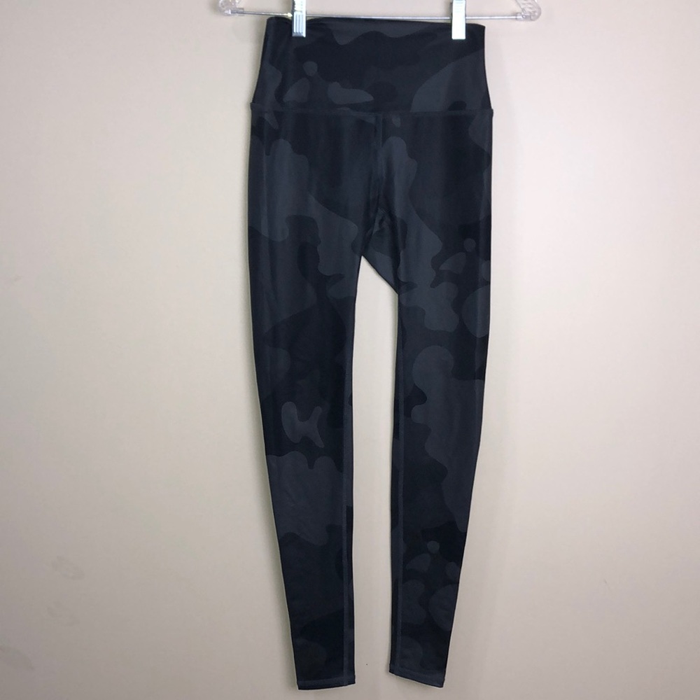Alo Yoga camo leggings high waisted size XXS